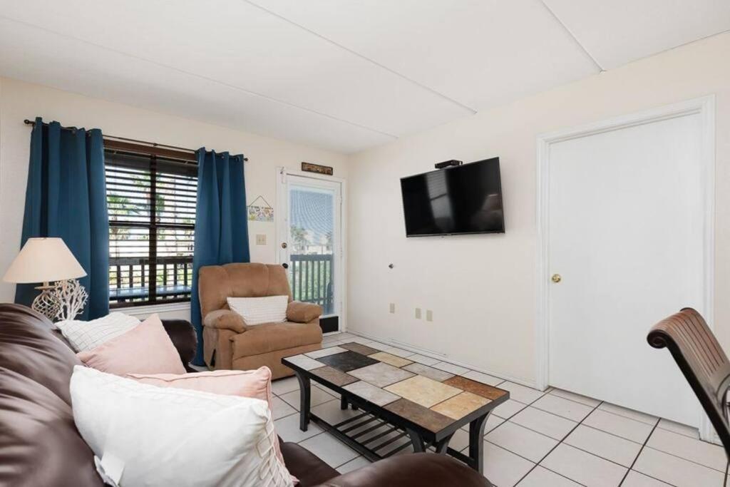 2 Bed 2 Bath Condo By Beach With Resort Pool South Padre Island Εξωτερικό φωτογραφία