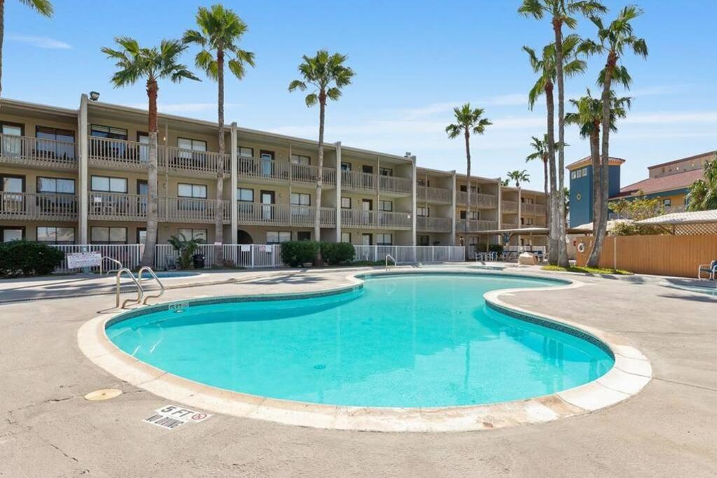 2 Bed 2 Bath Condo By Beach With Resort Pool South Padre Island Εξωτερικό φωτογραφία
