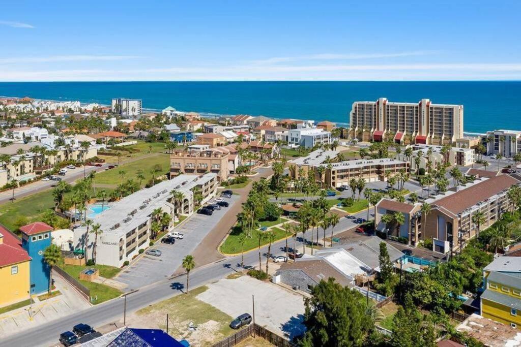 2 Bed 2 Bath Condo By Beach With Resort Pool South Padre Island Εξωτερικό φωτογραφία